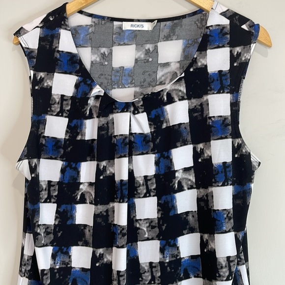 Ricki's Sleeveless Box Pleated Blouse Marble Black White Blue Checkered Size M - Picture 3 of 10